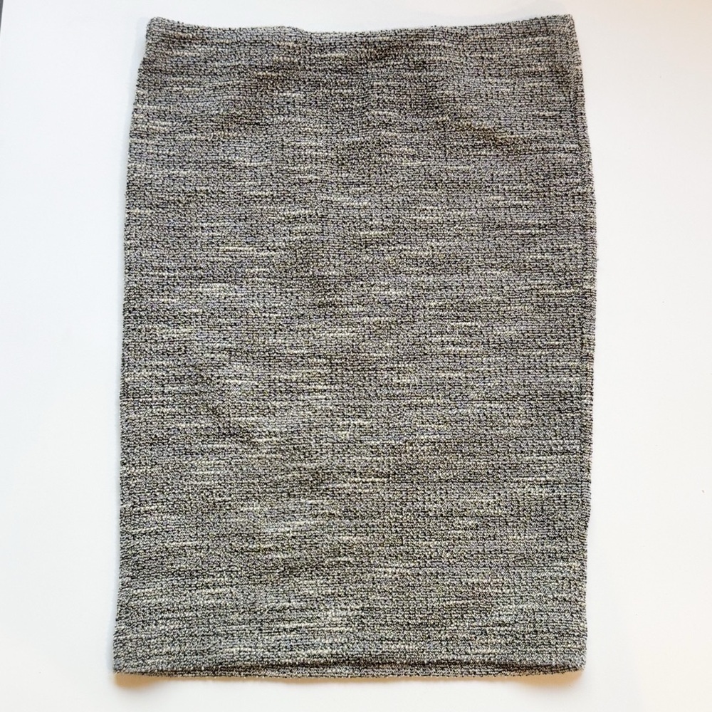 NWT loft textured pencil skirt ❤️ - Picture 2 of 6